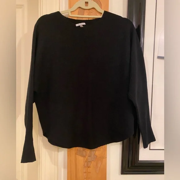 Vila Milano Size Medium - Black soft sweater gently worn a couple of times. - Picture 1 of 3